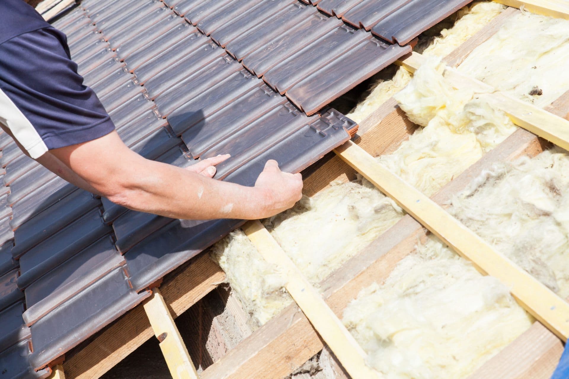 durable-full-roof-replacement-oak-ridge-RJW-Exteriors