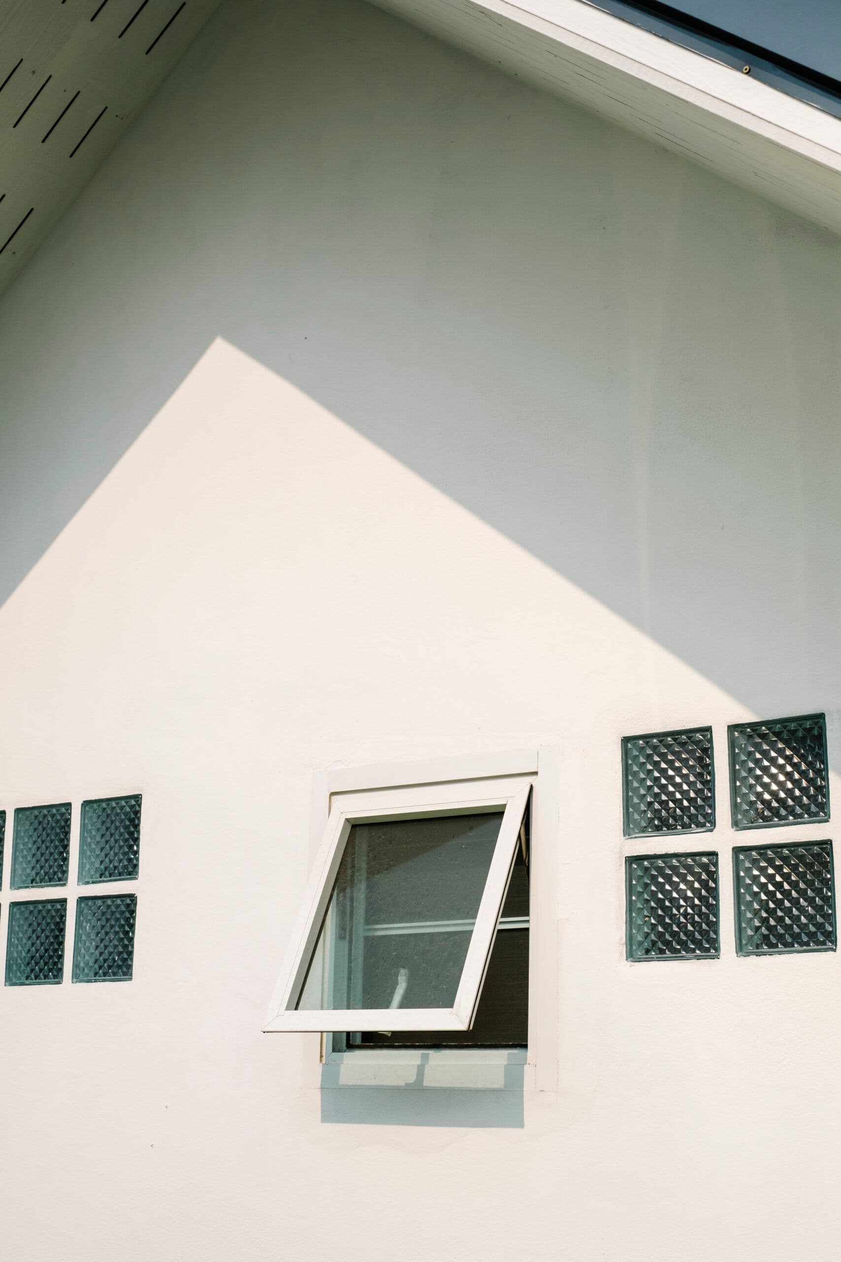 versatile-awning-window-oak-ridge-RJW-Exterior